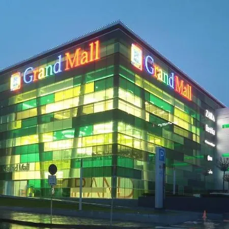 Emma's Sweet - Next To Grand Mall Апартаменты